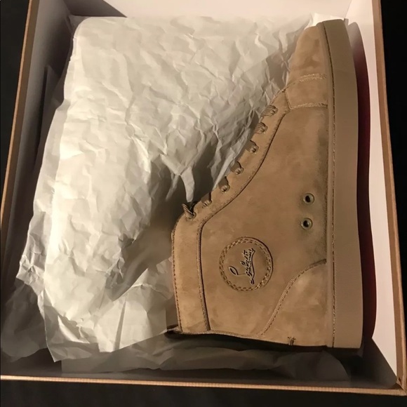 Comment below up to a size 14 - Picture 1 of 6